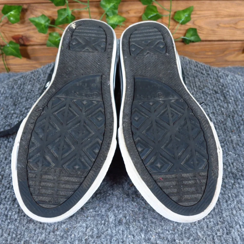Converse Chuck Taylor All Star Street Kids Junior Sneaker Size 1 Athletic Black